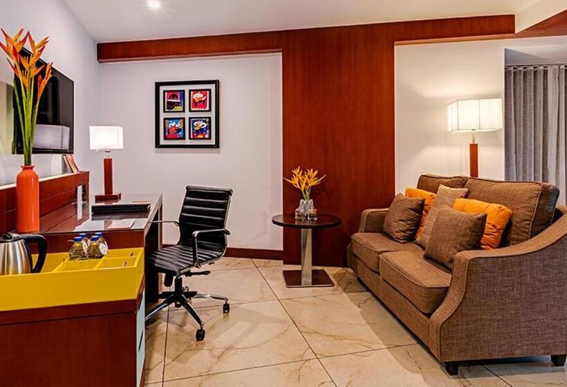 سوییت, Zone By The Park, Orr, Chennai