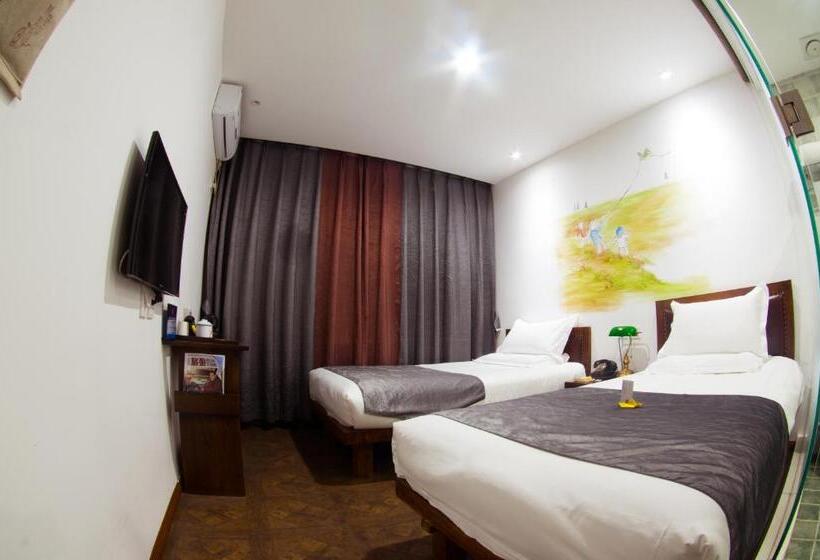 Номер Стандарт, Time Traveller Hotel   Near Beijing Lama Temple, The Imperial College, Ghost Street, Beihai Park, Ji
