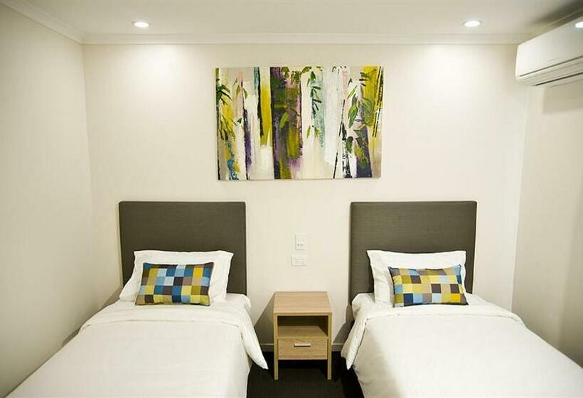 سوئیت خانواده 2 خوابه, Roma Central Motel