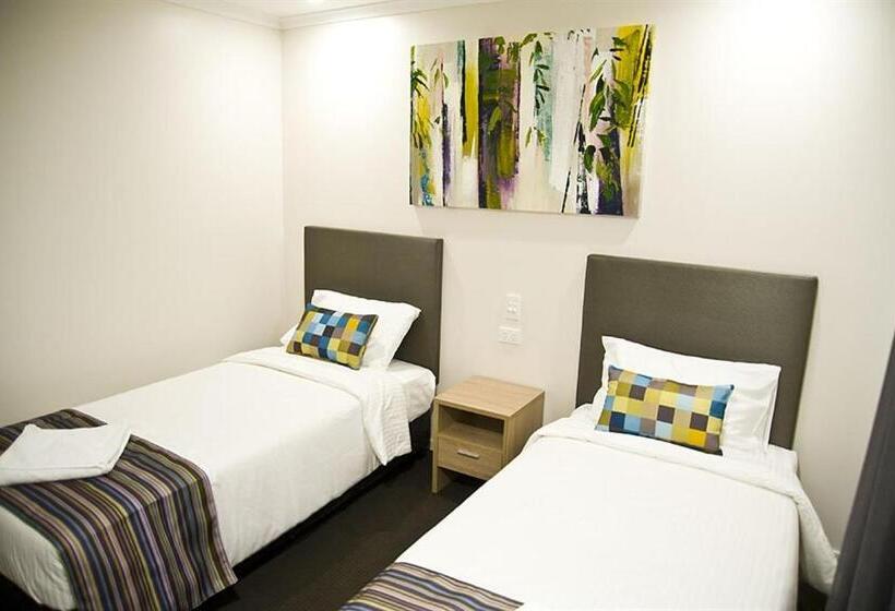 سوئیت خانواده 2 خوابه, Roma Central Motel