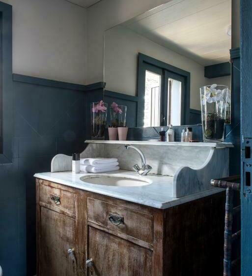 سوییت, La Maison Des Cèdres