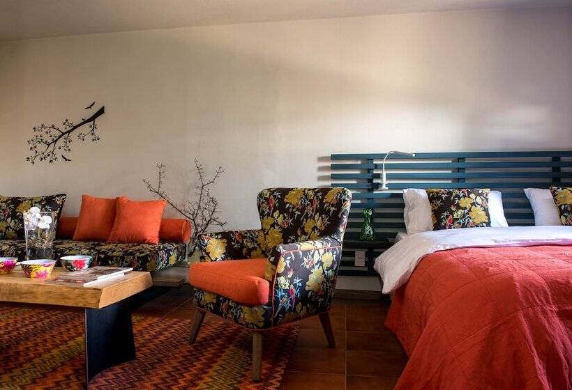 سوییت جونیور, La Maison Des Cèdres