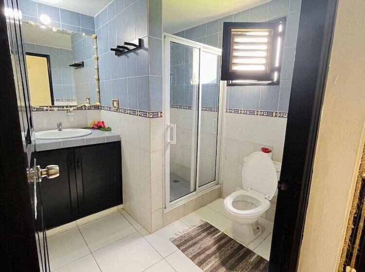 اتاق استاندارد سه نفره, Rincon Rubi