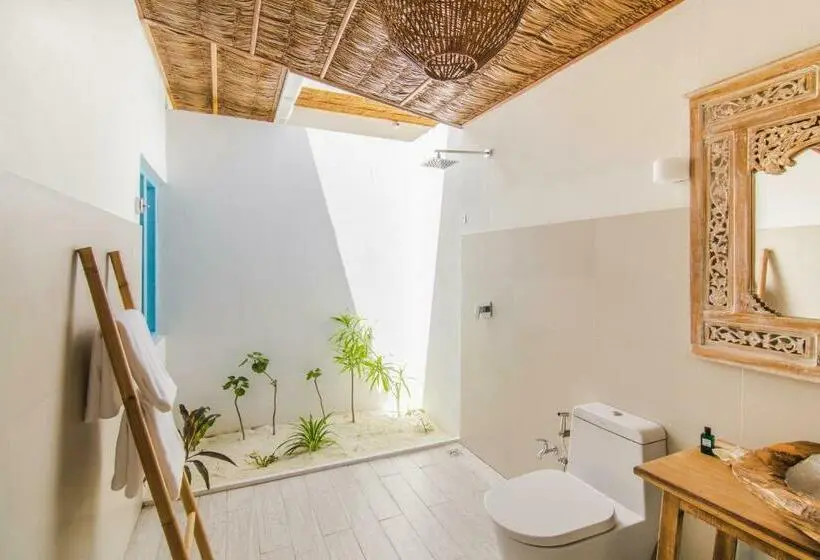 اتاق لوکس با تخت بزرگ, Villa Rosa Maldives