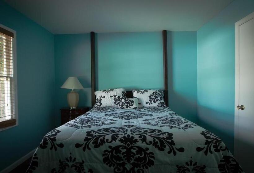 Family Suite, Village Studios
