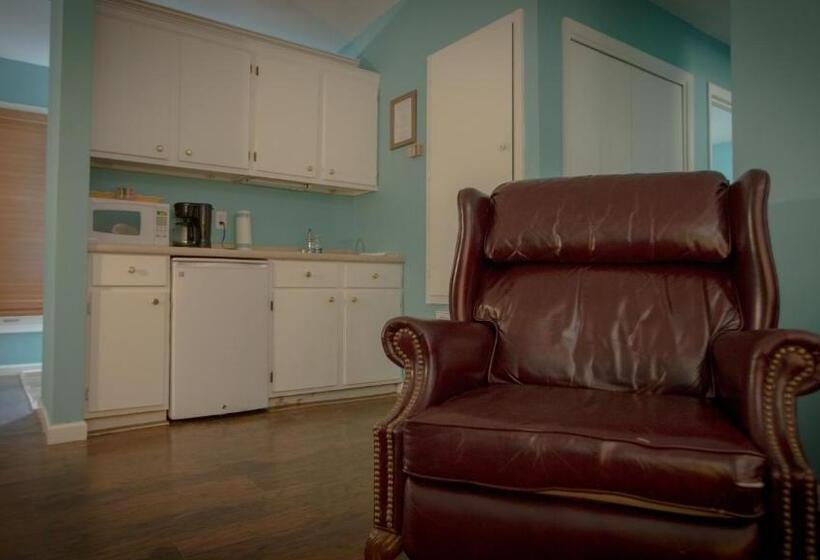 Family Suite, Village Studios