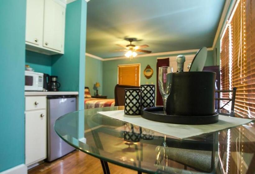 غرفة قياسية مزوَّدة بتراس, Village Studios