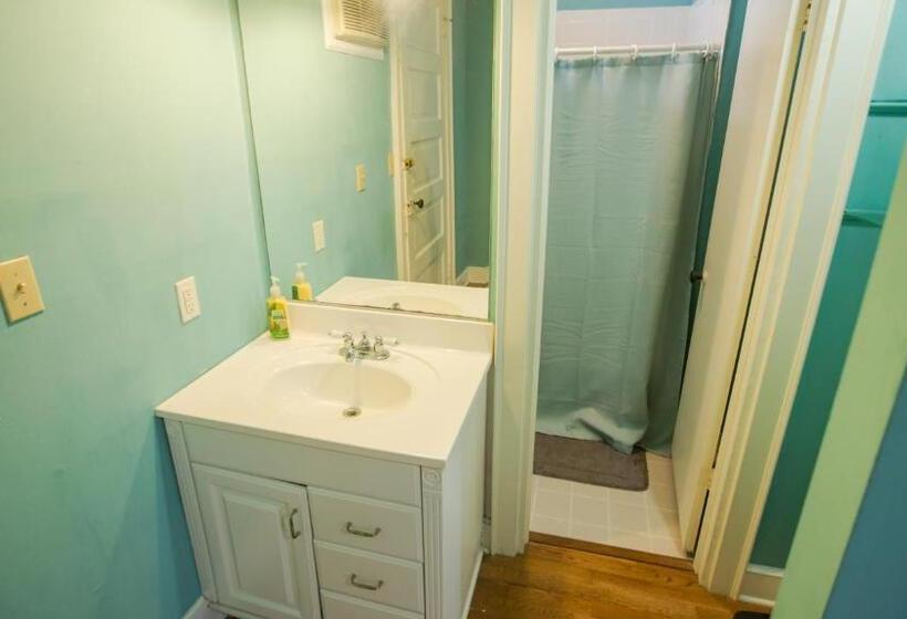 غرفة قياسية مزوَّدة بتراس, Village Studios