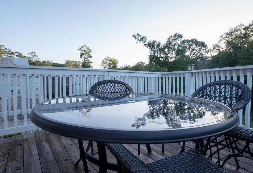 غرفة ديلوكس مطلة على البحيرة, Village Studios