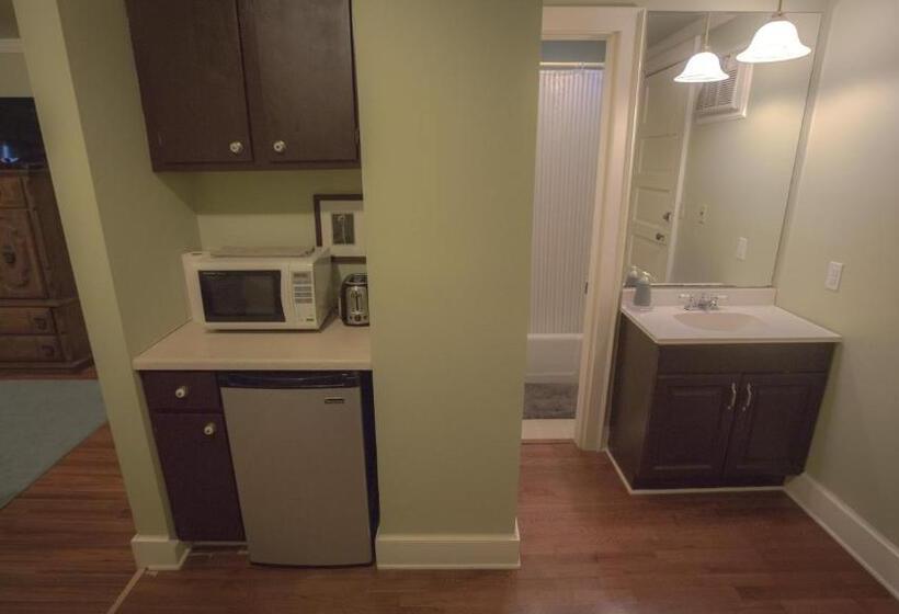 غرفة ديلوكس مطلة على البحيرة, Village Studios