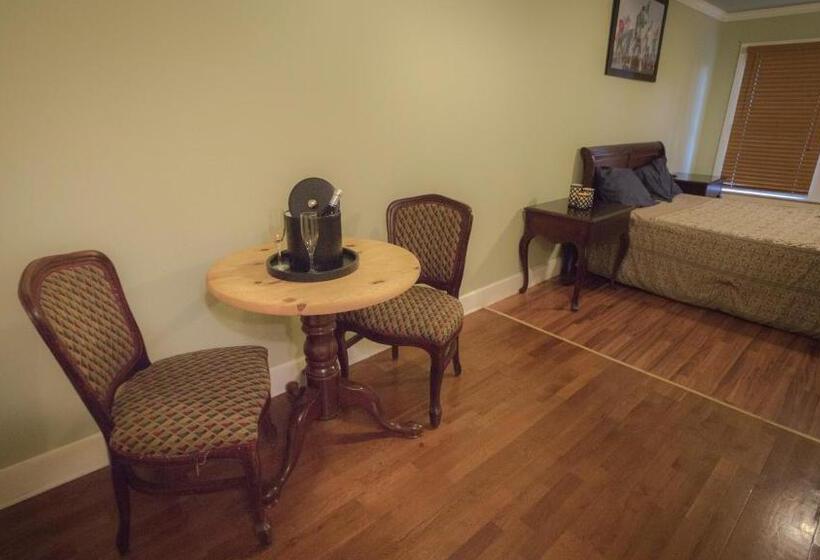 غرفة ديلوكس مطلة على البحيرة, Village Studios