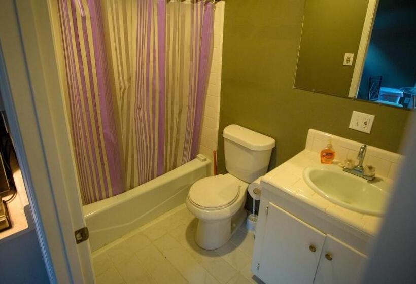 غرفة قياسية سرير كينج, Village Studios