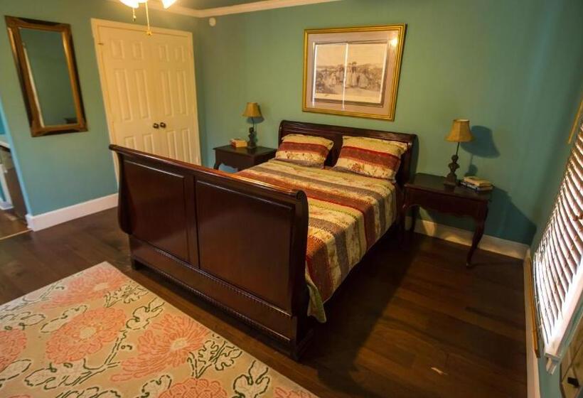 غرفة قياسية مزوَّدة بتراس, Village Studios