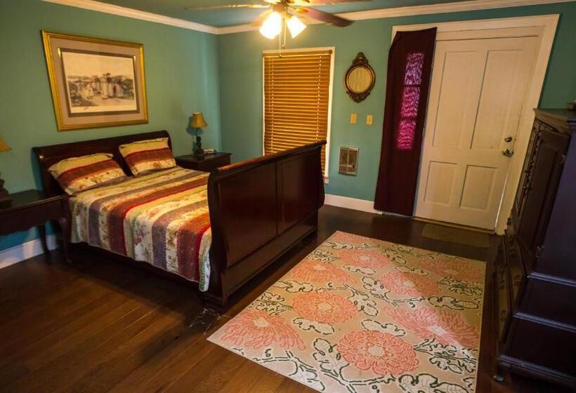 غرفة قياسية مزوَّدة بتراس, Village Studios