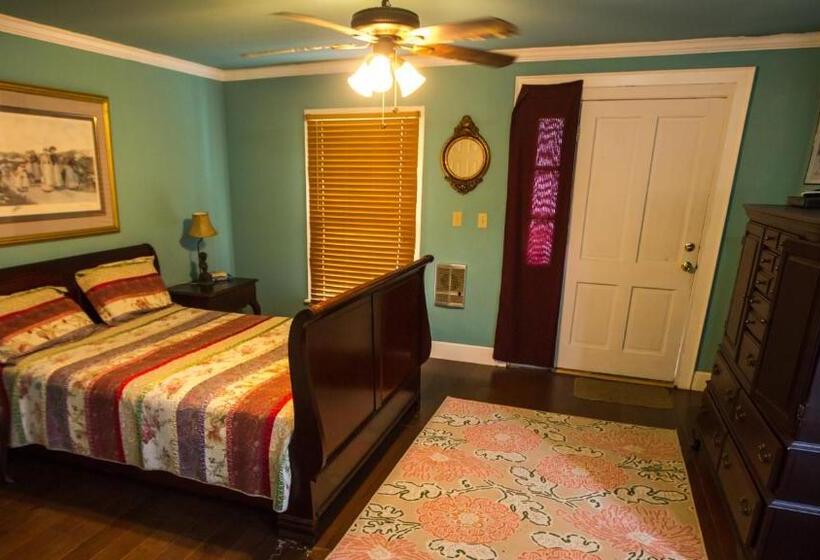 غرفة قياسية مزوَّدة بتراس, Village Studios