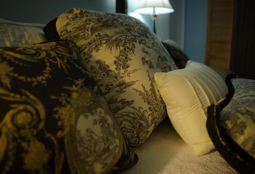 غرفة ديلوكس سرير كينج, Village Studios