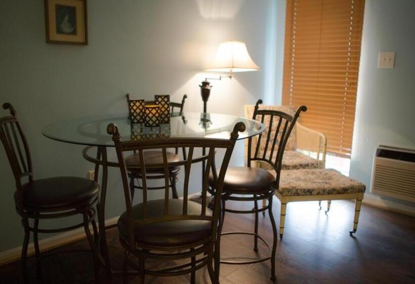 غرفة ديلوكس سرير كينج, Village Studios