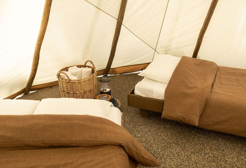 Standard Tent, Kumsheen Rafting Resort