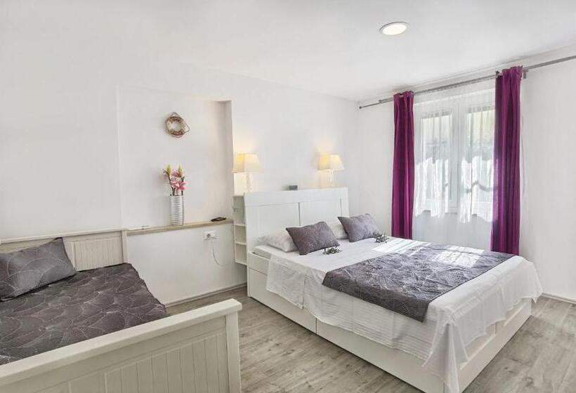 חדר סטנדרט לארבעה, Boutique Hotel Alegria