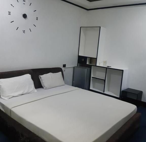 스탠다드 룸 킹사이즈 침대, 999