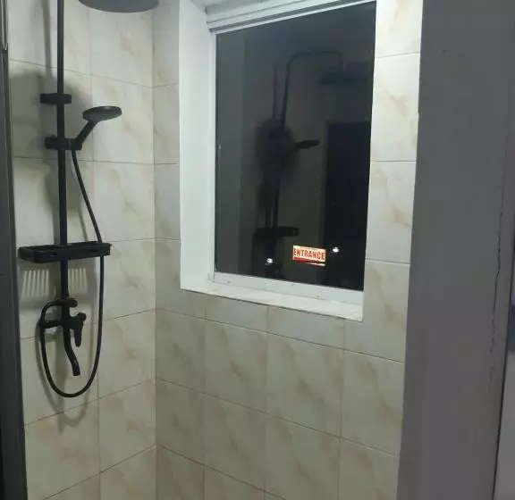 اتاق استاندارد, 999