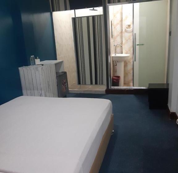 스탠다드 룸, 999