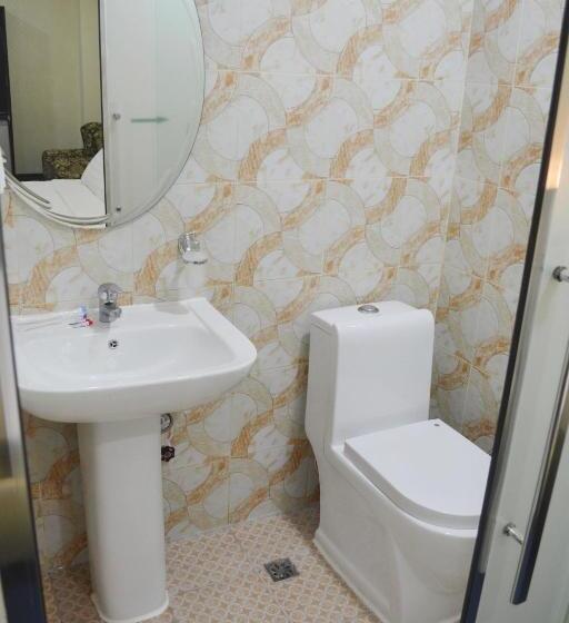 스탠다드 룸, 999