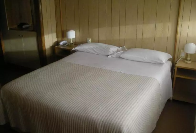 اتاق استاندارد, Albergo Nyers