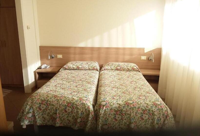اتاق سوپریور, Albergo Nyers