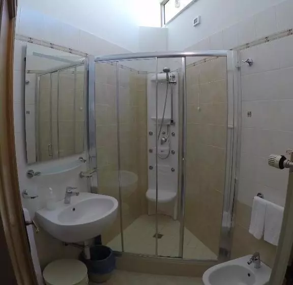 اتاق سوپریور, Albergo Nyers