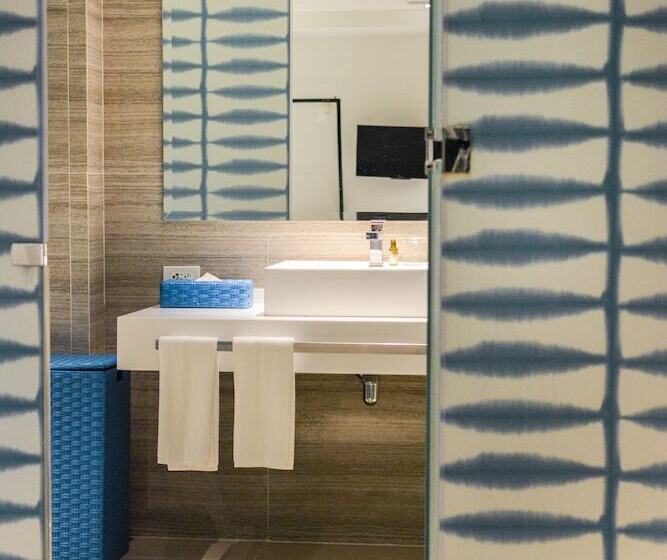 Superior-Zimmer, Astoria Current