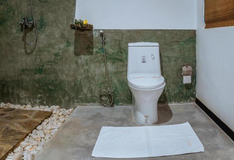 חדר דלוקס לשלושה, Garcinia Leaf