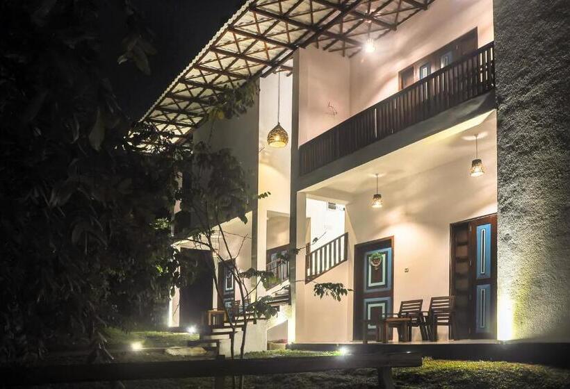 חדר דלוקס נוף לגינה, Garcinia Leaf