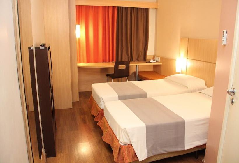 Номер Стандарт, Ibis Montes Claros Shopping