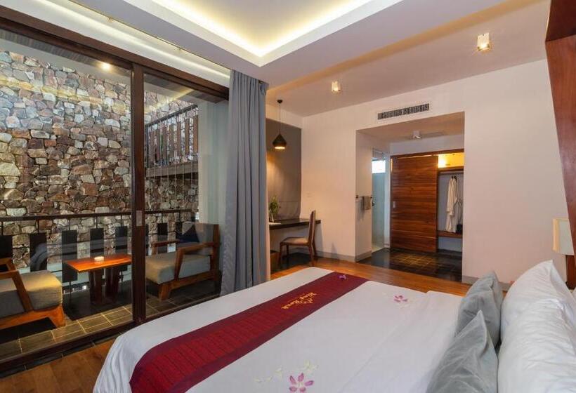 اتاق لوکس با تخت بزرگ, King Rock Boutique