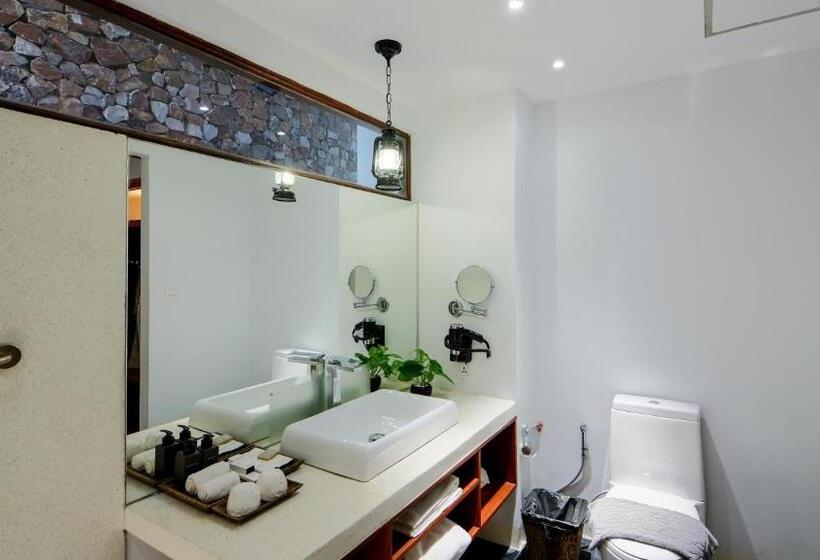 اتاق لوکس, King Rock Boutique