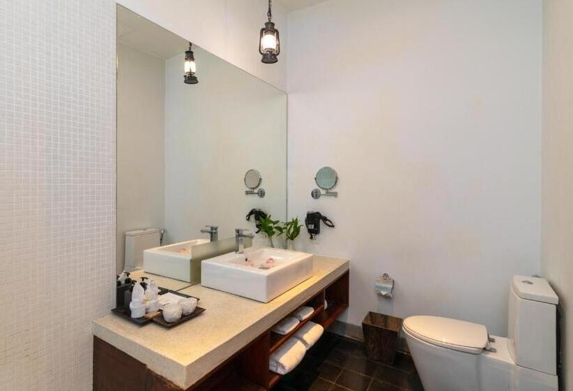 اتاق لوکس, King Rock Boutique