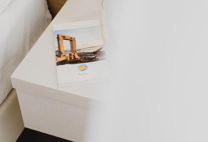 Quarto Deluxe, Polis Of Naxos Boutique