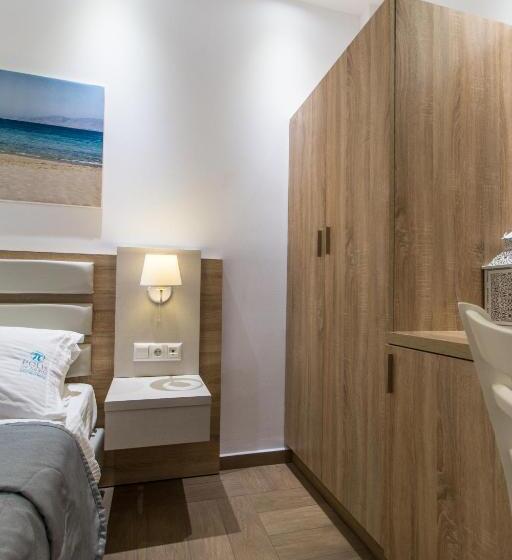 Номер Deluxe, Polis Of Naxos Boutique