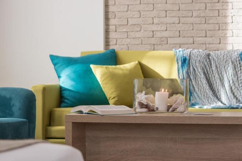 Suíte, Polis Of Naxos Boutique