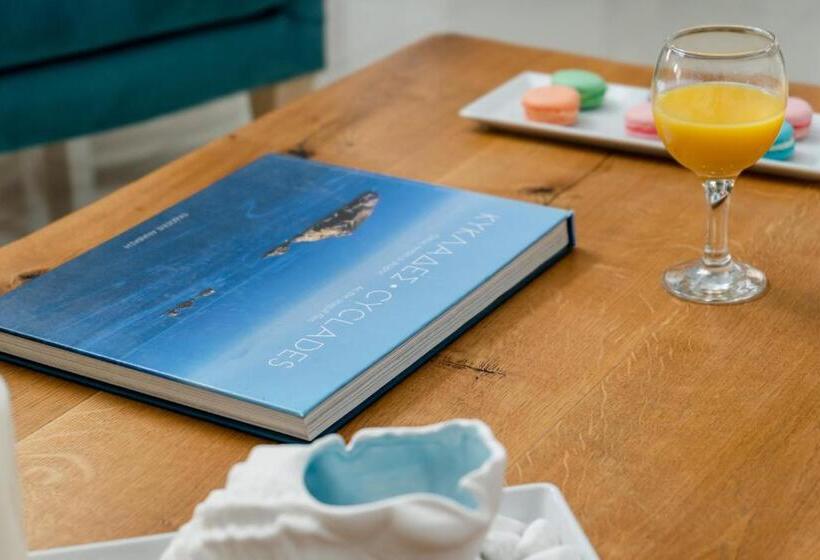 Quarto Estandar, Polis Of Naxos Boutique