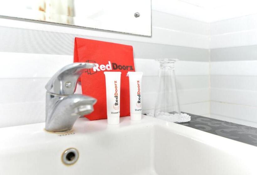 Номер Стандарт, Reddoorz Plus Near Mall Bali Galeria 2