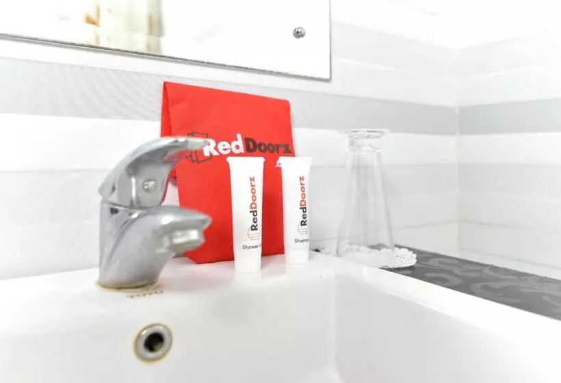 スタンダードルーム, Reddoorz Plus Near Mall Bali Galeria 2