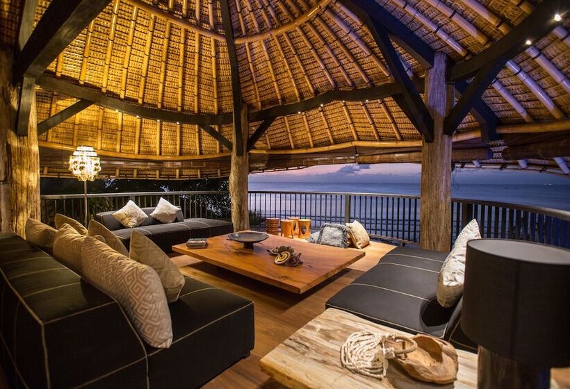 فيلا 4 غرف نوم, Suarga Padang Padang