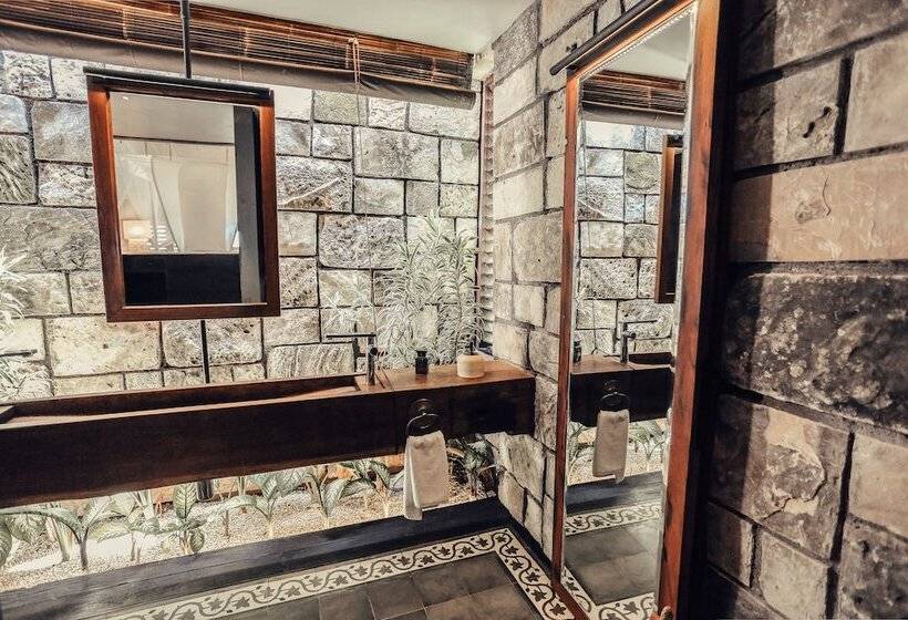 غرفة قياسية سرير مزدوج, Suarga Padang Padang