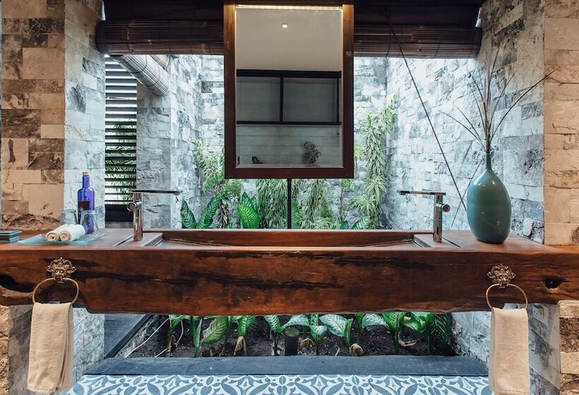 فيلا 3 غرف نوم مزودة بحمام سباحة, Suarga Padang Padang