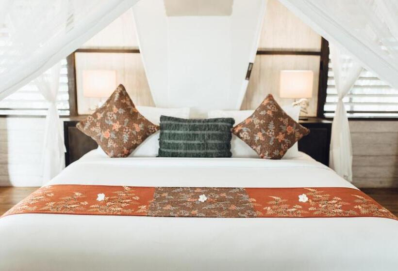 جناح مطلّ علي البحر, Suarga Padang Padang