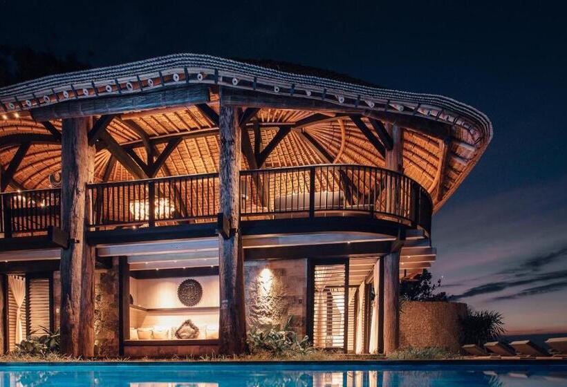 غرفة قياسية, Suarga Padang Padang