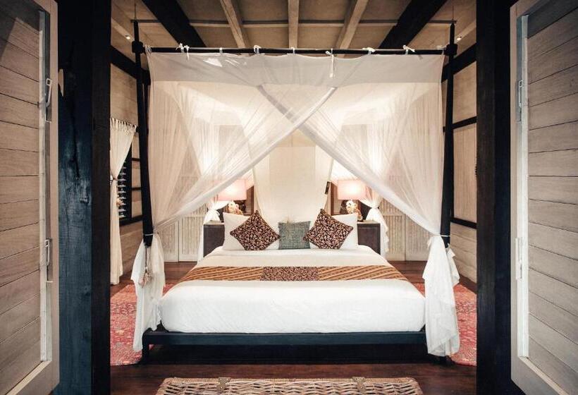 جناح مطلّ علي البحر, Suarga Padang Padang