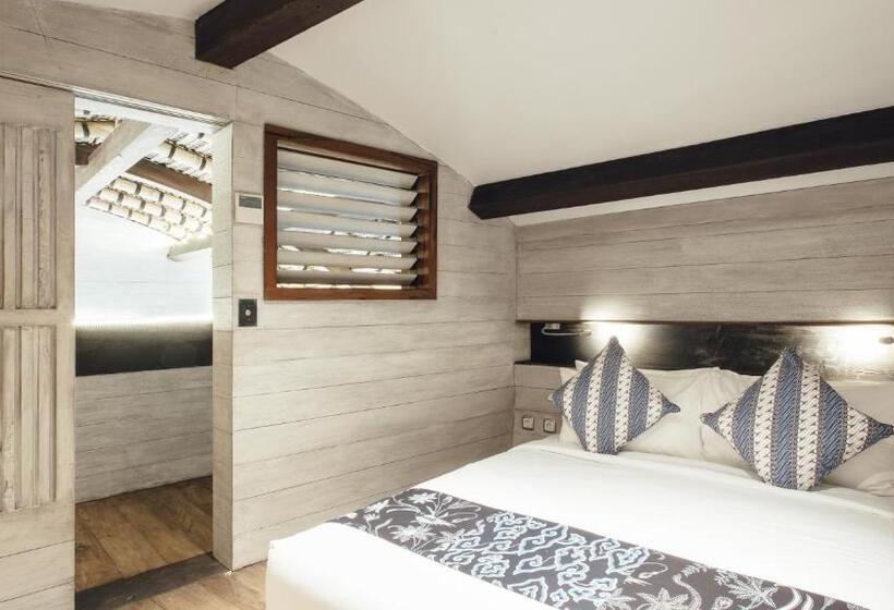 جناح مزود بتراس, Suarga Padang Padang